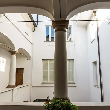 Apartment Lo Specchio *